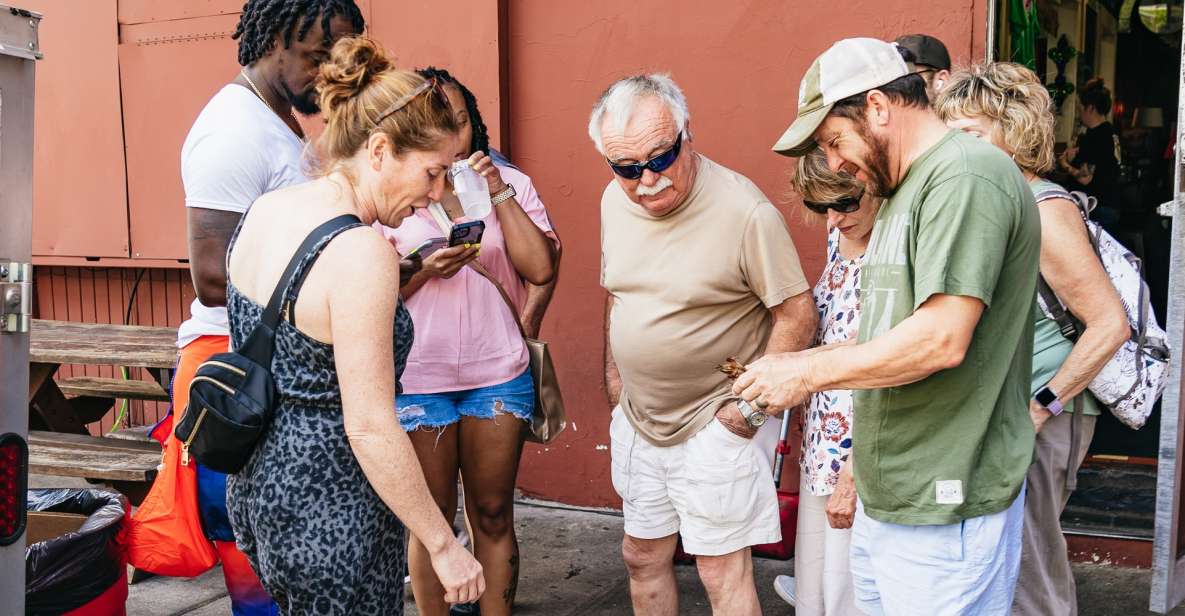 New Orleans: Garden District Food, Drinks & History Tour - Group Size and Language