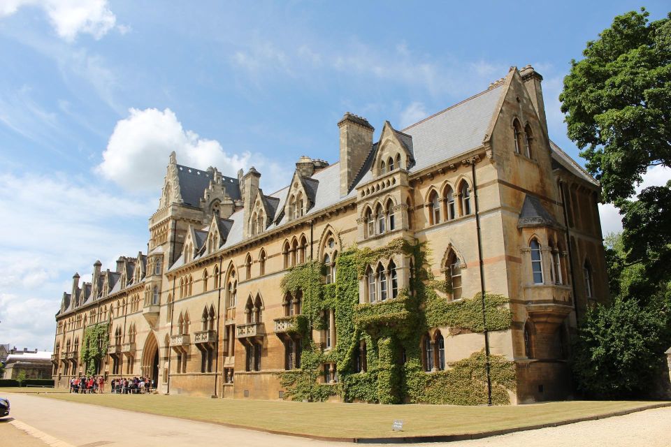 Oxford and Cotswold Private Tour Entry to Oxford University - Inclusions and Highlights