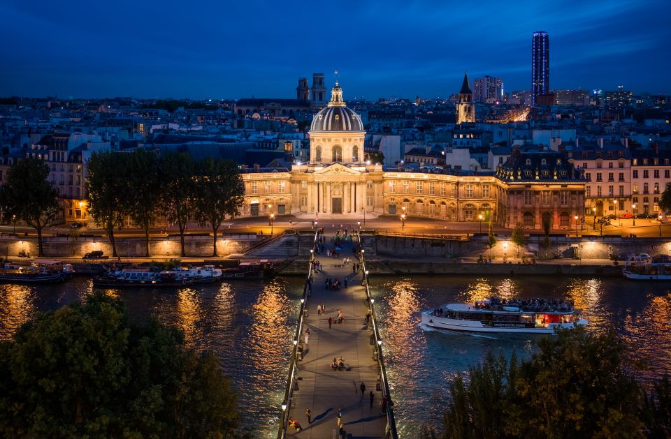 Paris: Romantic Evening Cruise & Montmartre Self-Guided Tour - Exploring Charming Montmartre