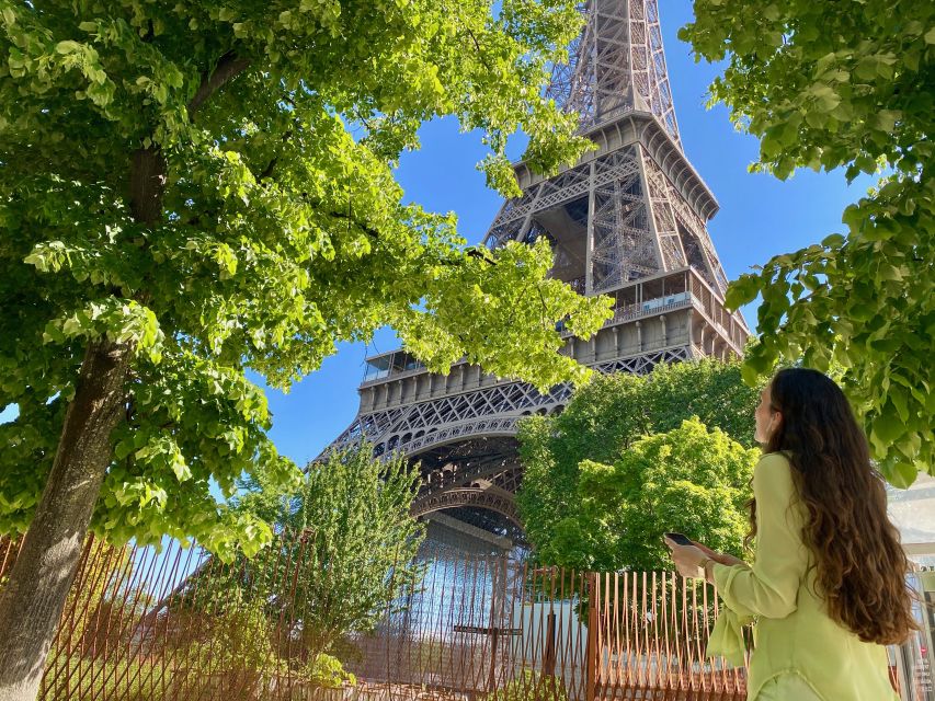 Paris: Smartphone Audio Walking Tour Around the Eiffel Tower - Experience the Eiffel Tower