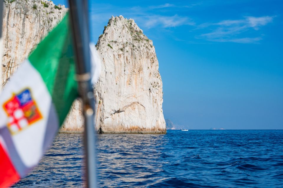 Positano: Private Tour to Capri on Sorrentine Gozzo - Itinerary Highlights