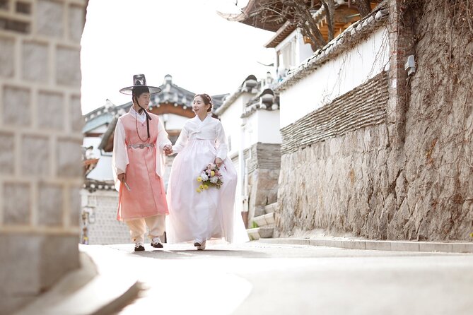 Premium Hanbok Experience in Hanboknam Gyeongbok Palace Branch - Package Inclusions