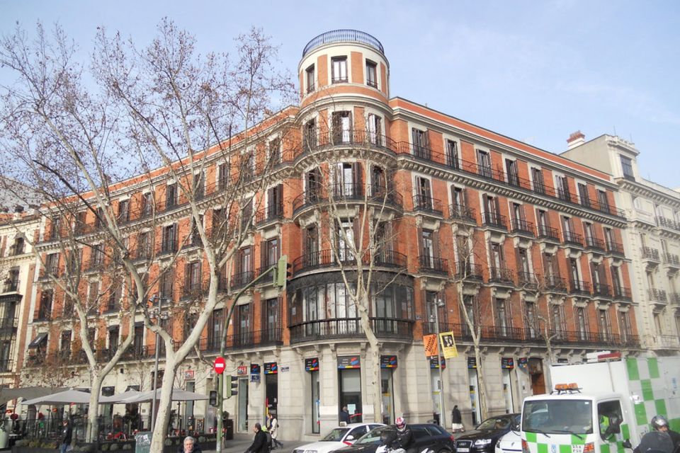 Private City Tour Madrid With Driver and Guide - Activity Description