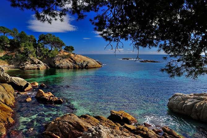 Private Girona and Costa Brava Tour With Hotel Pick-Up From Barcelona - Meeting and Pickup Details