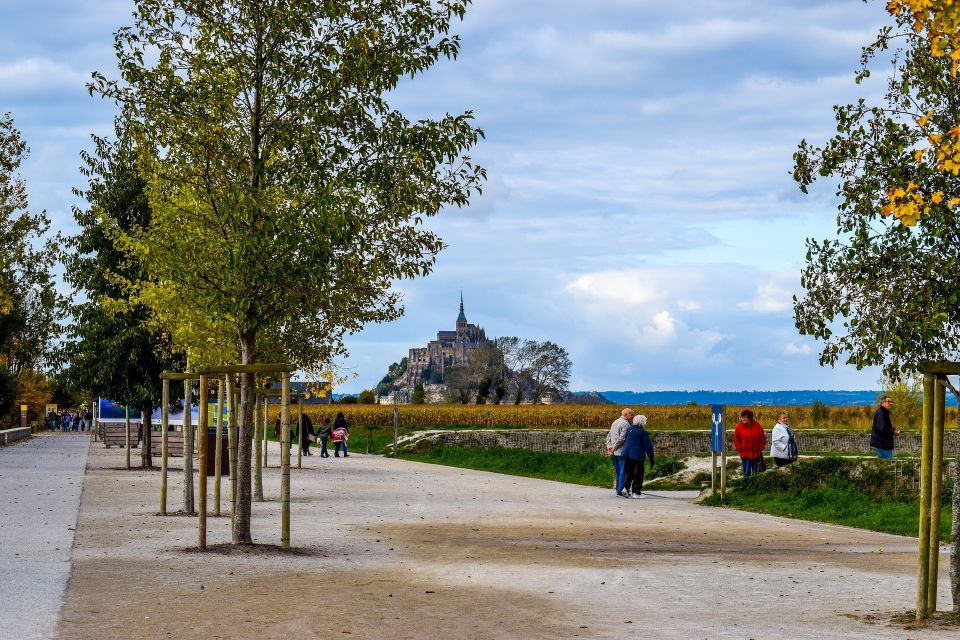 Private Mont Saint-Michel Family Walking Tour - Experience Highlights
