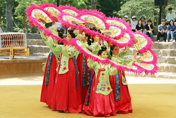 Private Tour Around Suwon UNESCO Fortress and Korea Folks Village - Itinerary and Schedule