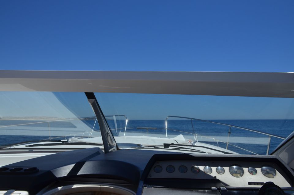 Quarteira: Atlantis Yacht Charter & Algarve Coast Tour - Yacht Description and Features