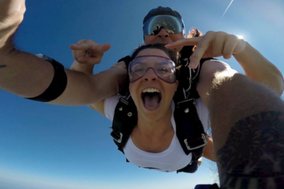 Seitenstetten: Tandem Skydiving Experience - Experience Highlights