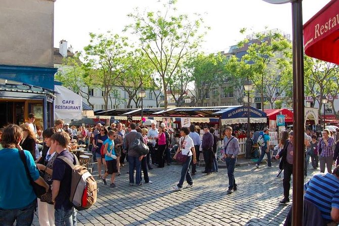 Unusual Walking Tour of Montmartre and Local Wine Tasting - 2H - Montmartre Walking Route