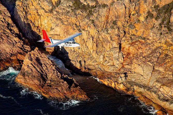 Wineglass Bay And Maria Island Wildlife Scenic Flight From Hobart - Exploring Maria Islands Wonders