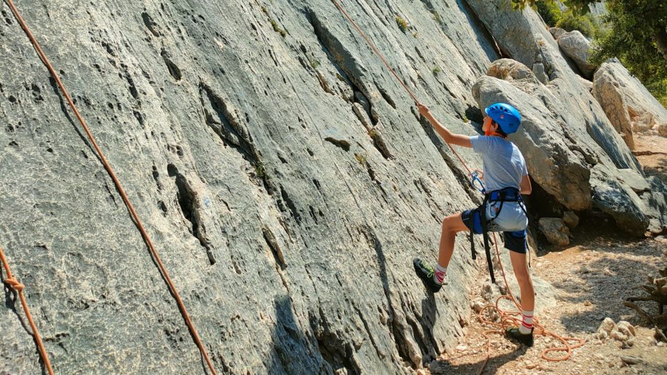 Aix-En-Provence: Rock Climbing Class on Sainte-Victoire Mountain - Climbing Safety and Guidance