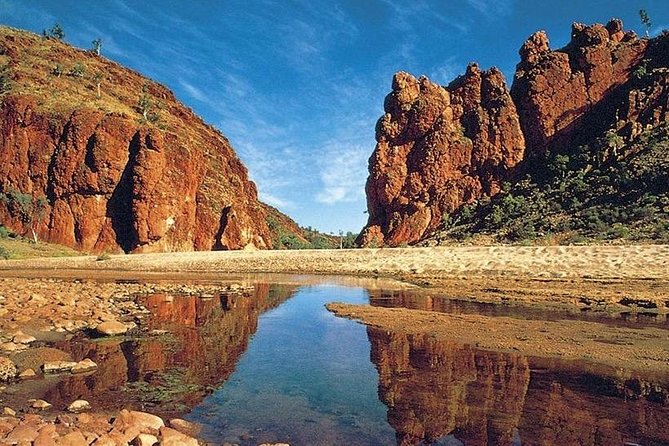 Alice Springs, Uluru Ayers Rock & Kings Canyon 8 Days Touring Package - Accommodation and Dining Details