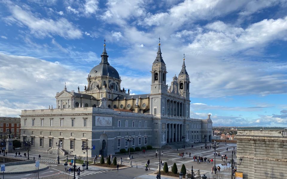 Architecture Tour: Old Historic Madrid With an Architect - Experience Insights