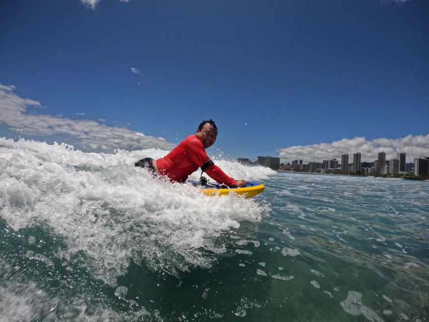 Bodyboard Lesson in Waikiki, 3 or More Students, 13+ - Equipment and Accessibility