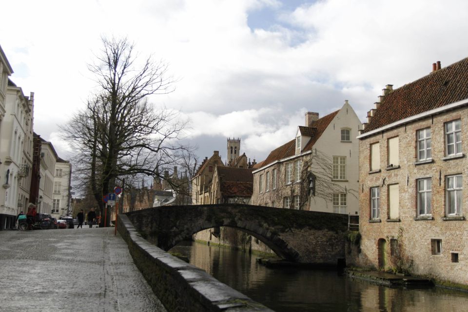 Bruges: Private Interactive Trivia City Tour - Full Tour Description