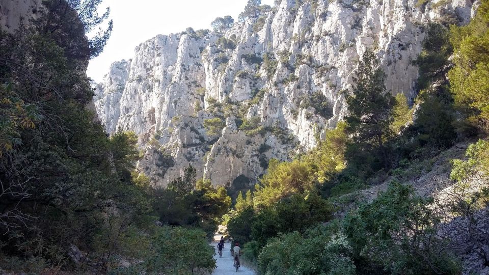 Calanques National Park Integral Crossing by Emtb - Meeting Point Information