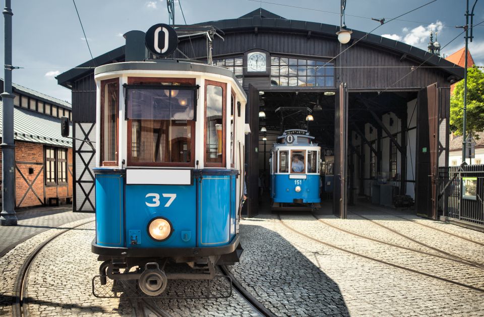 Family Tour of Linz's Old Town, Pöstlingberg and Grottenbahn - Discover Pöstlingbergbahn