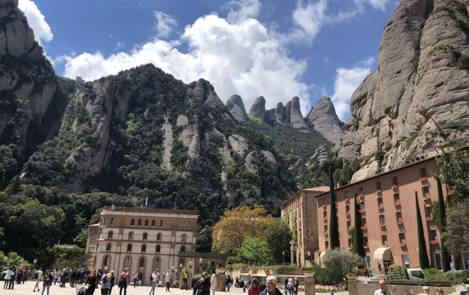 From Barcelona: Montserrat Private Day Trip With Pickup - Customer Reviews