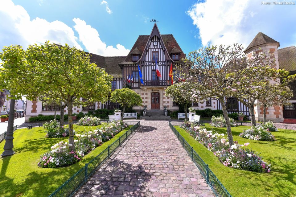 From Paris: Normandy's Regional Highlights Private Tour - Tour Experience