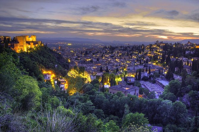 Granada: Sacromonte and Albaycin Neighbourhoods Walking Tour - Inclusions and Amenities