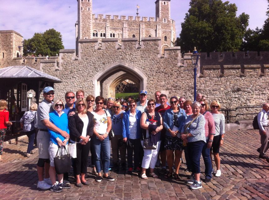 London: Tower of London and Crown Jewels Easy Access Tour - Customer Reviews