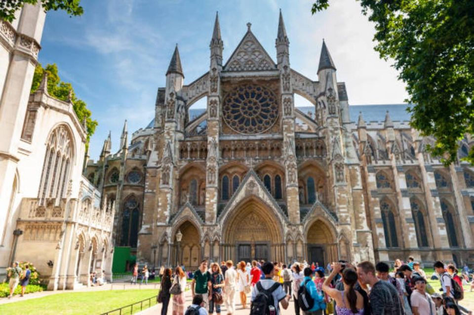 London: Westminster Private Walking Tour & Tower of London - Itinerary Highlights