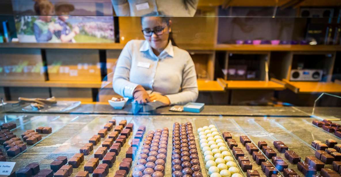 Lucerne: Chocolate Tasting With Lake Trip and City Tour - Chocolate Tasting Experience