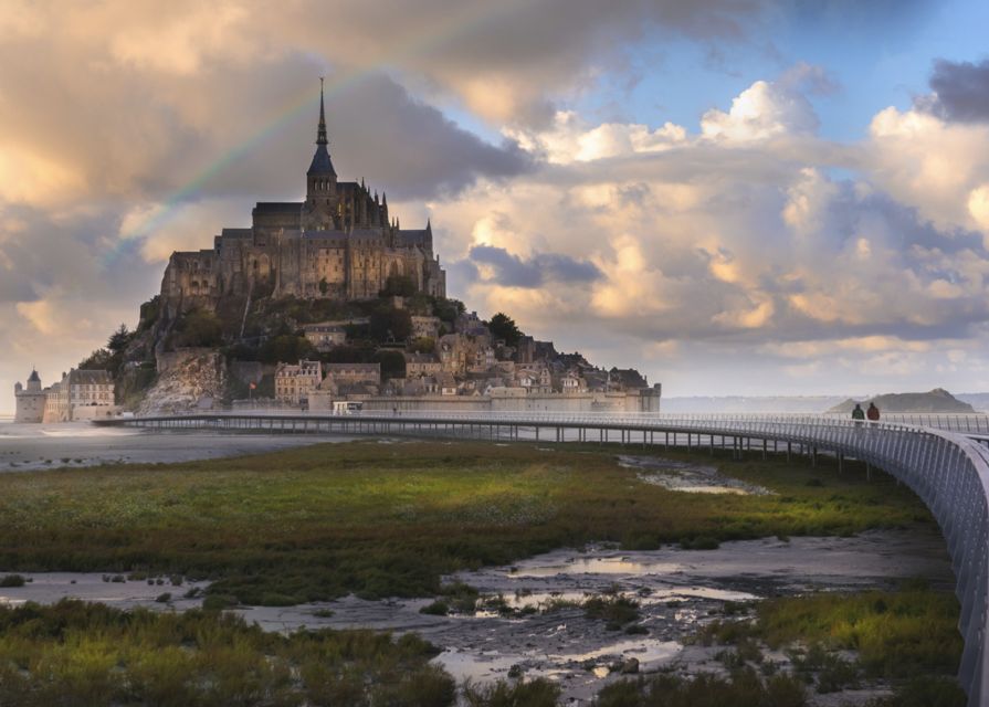 Mont-Saint-Michel: Private Walking Tour With Abbey Ticket - Full Tour Description