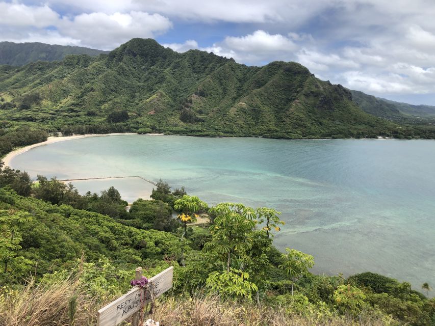 Oahu: Waterfall Hike & East Side Beach Day - Enjoy Lunch at Picturesque Kailua