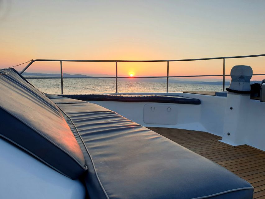 Ouranoupolis: Private Sunset Cruise on a Glassbottom Boat - Features and Flexibility