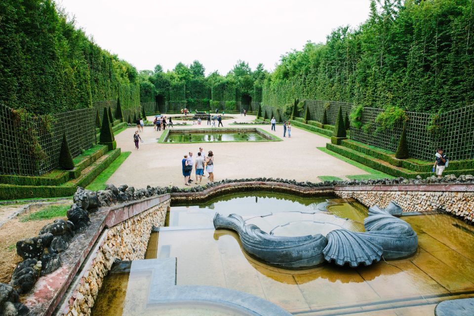 Paris: Gardens of Versailles Walking Tour & Palace Entry - Inclusions