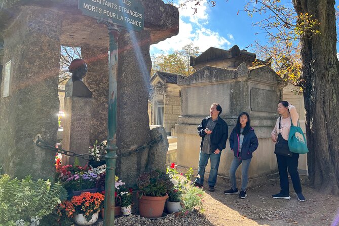 Paris: Haunted Père Lachaise Cemetery Guided Tour - Logistics for the Cemetery Tour