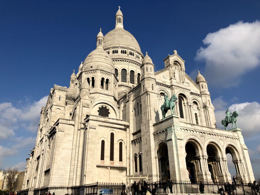 Paris Montmartre: 2-Hour Guided Tour in German - Tour Inclusions