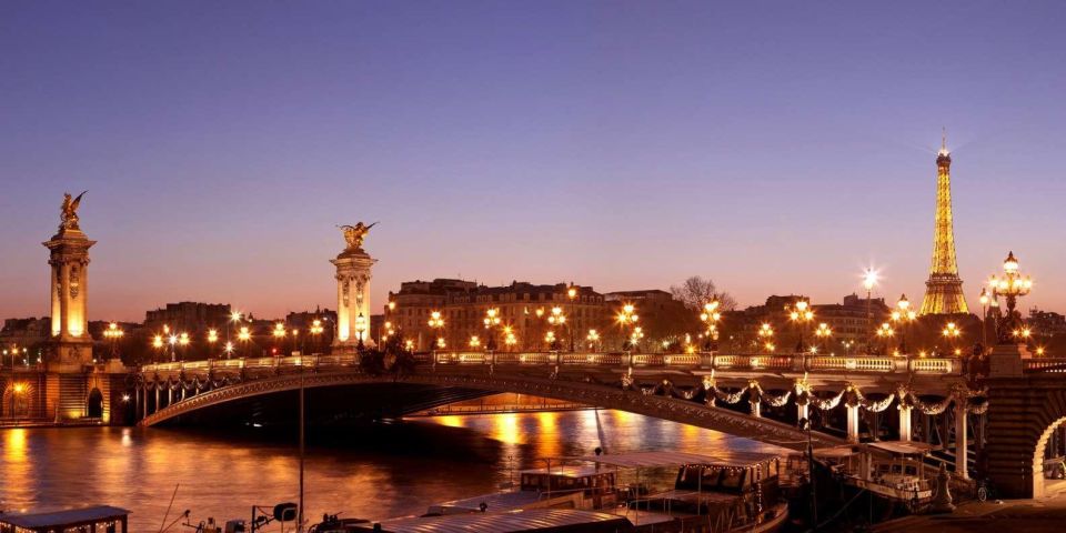 Paris: Visit of Paris by Van for up to 7 People for 4 Hours - Sightseeing Highlights