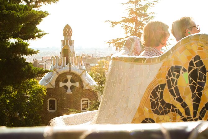 Park Guell & Sagrada Familia Tour With Skip the Line Tickets - Meeting Details