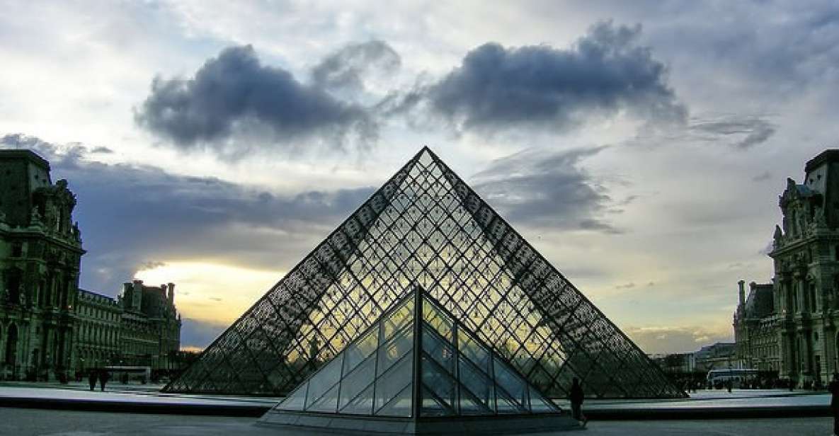 Private Sightseeing Walking Tour of Paris - Check Availability