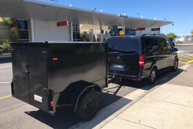 Private Transfer From Sunshine Coast Airport to Noosa 7 Seater + Luggage Trailer - Vehicle and Luggage Capacity
