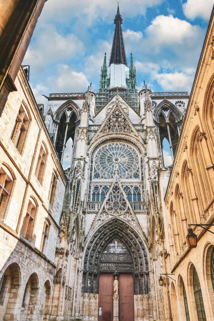Rouen: Private Guided Walking Tour - Historic Significance