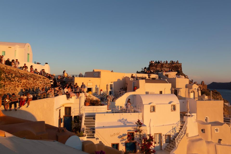 Santorini: Roundtrip Transfer To Oia - Highlights