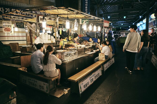 Seoul: Palace, Temple and Market Guided Foodie Tour at Night - Reviews and Ratings From Travelers