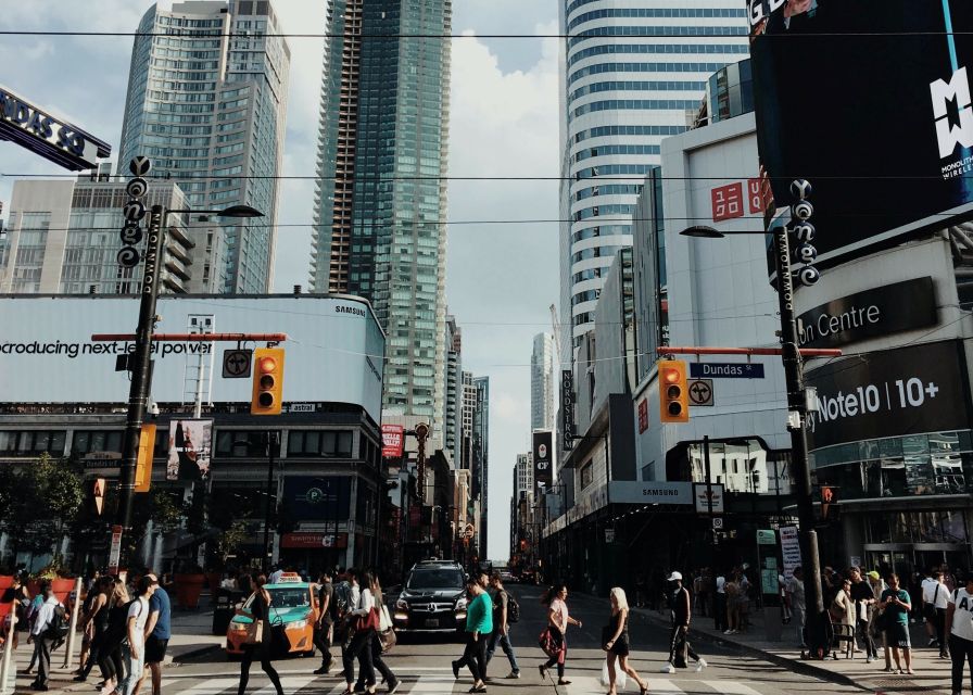 Toronto: Walking Tour With CN Tower Entry - Tour Experience