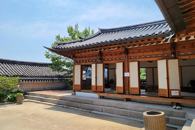 Traditional Seoul Gourmet Tour in Bukchon - Tour Logistics and Inclusions