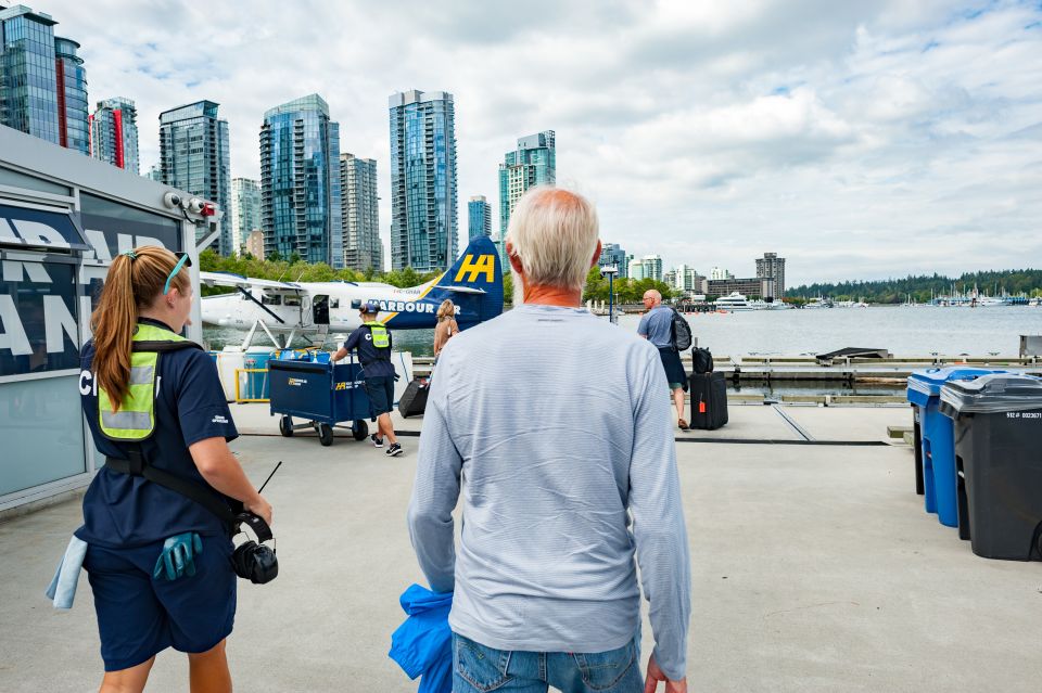 Vancouver: Extended Panorama Flight by Seaplane - Meeting Point