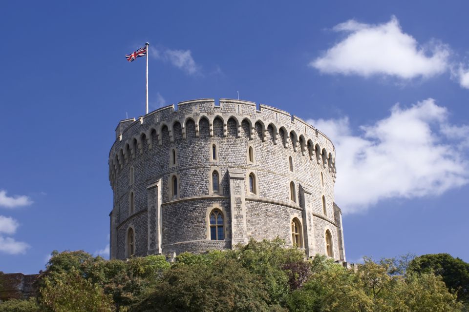Windsor Castle and Buckingham Palace Full-Day Tour - Meeting Point