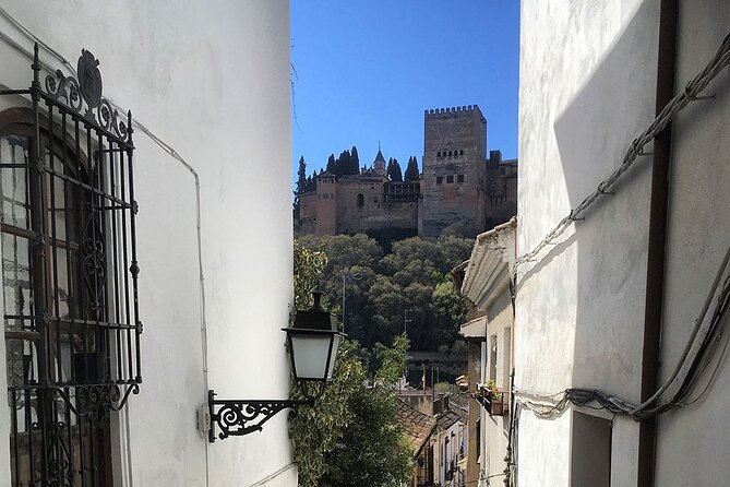 Albayzin and Sacromonte Guided Walking Tour in Granada - Directions