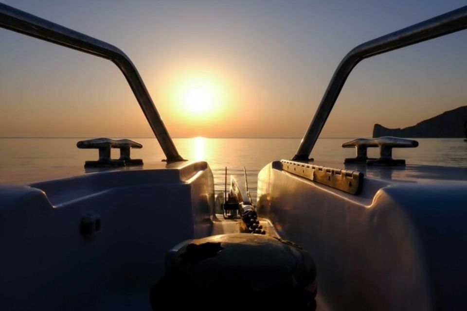 Cádiz: Private Sun Cruise for 2 With Aperitivo and Wine - Meeting Point