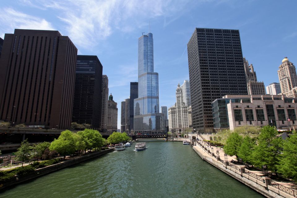 Chicago: Riverwalk Self-Guided Walking Tour - What to Bring for the Tour