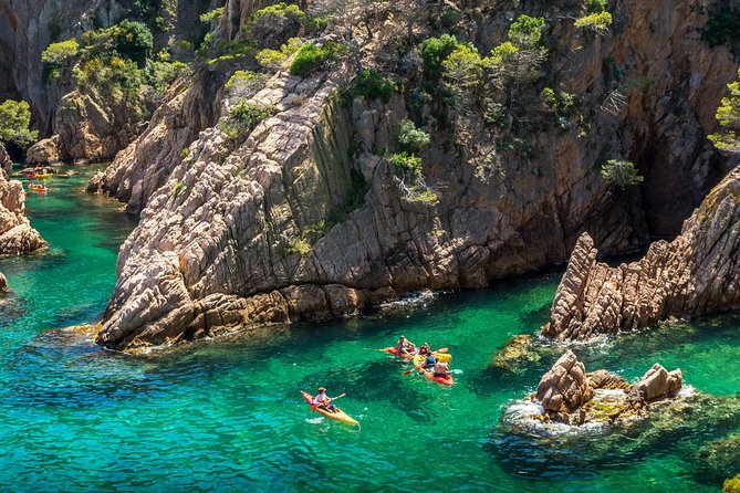 Costa Brava Day Adventure: Kayak, Snorkel & Cliff Jump With Lunch - What To Bring and Wear