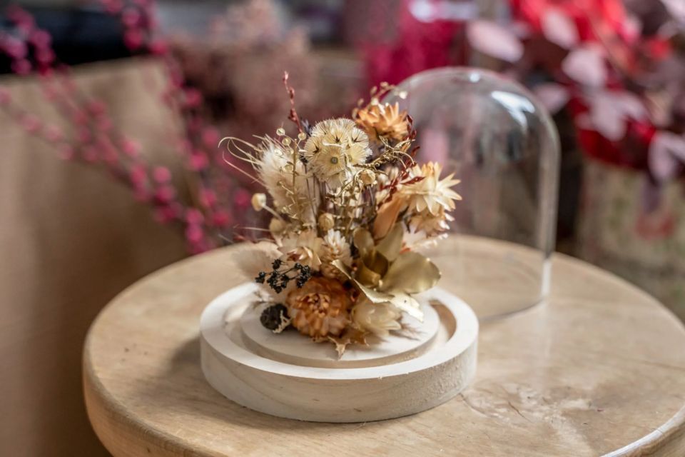 Create Dried Flower Bell Jar Workshop in Paris - Directions