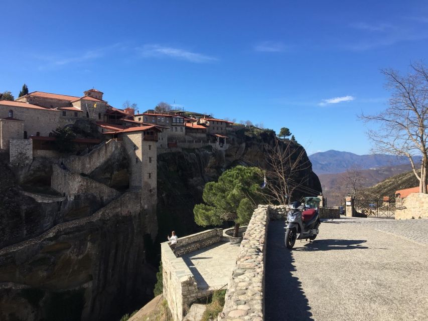 Meteora: Scooter Rental for Meteora - Features Included